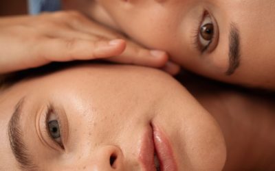Maquillage et Émotions : Comment Nos Choix Révèlent Nos Humeurs