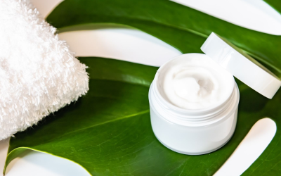 Rituel maquillage: histoire ancestrale et tendances personnalisées 2024